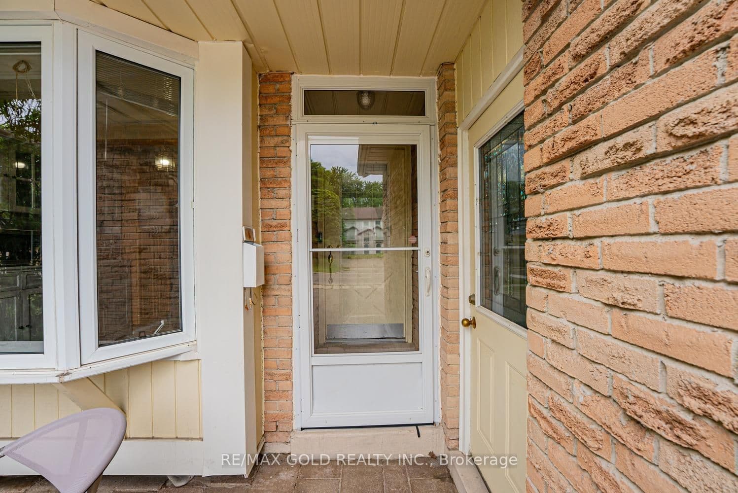 1 Wolverton Crescent, Brampton, ON L6S 3L1