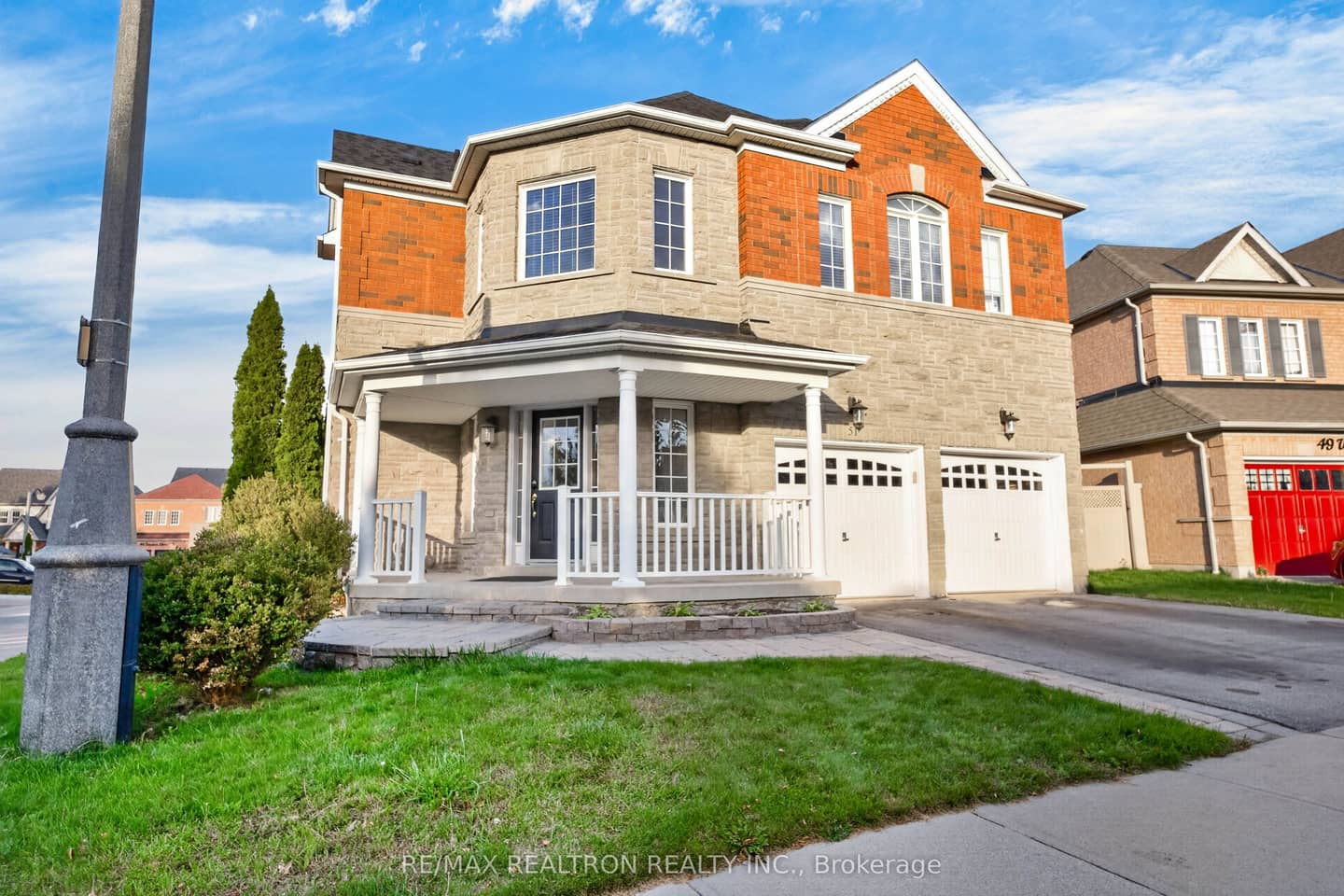 51 Wilsongary Circle, Ajax, ON L1T 0G6
