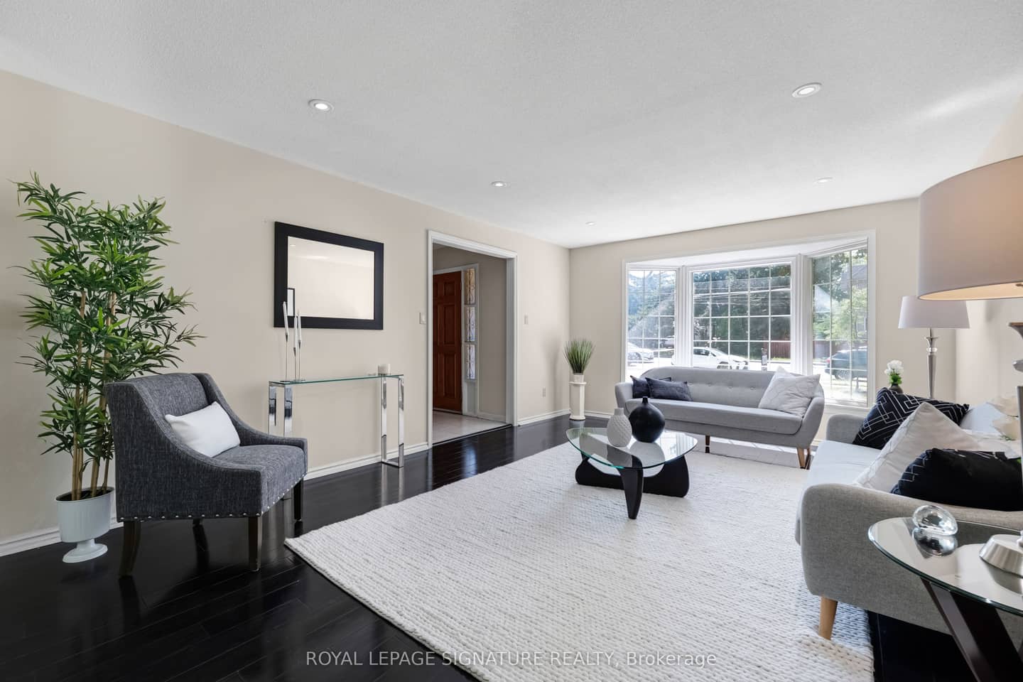 3161 Bayview Avenue, Toronto, ON M2K 1G2