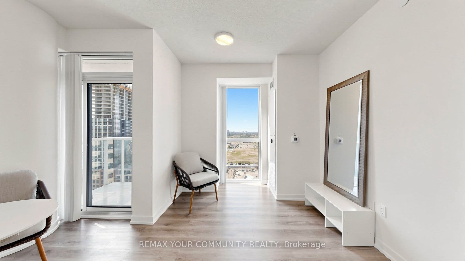 225 Commerce Street 1702, Vaughan, ON L4K 0R1