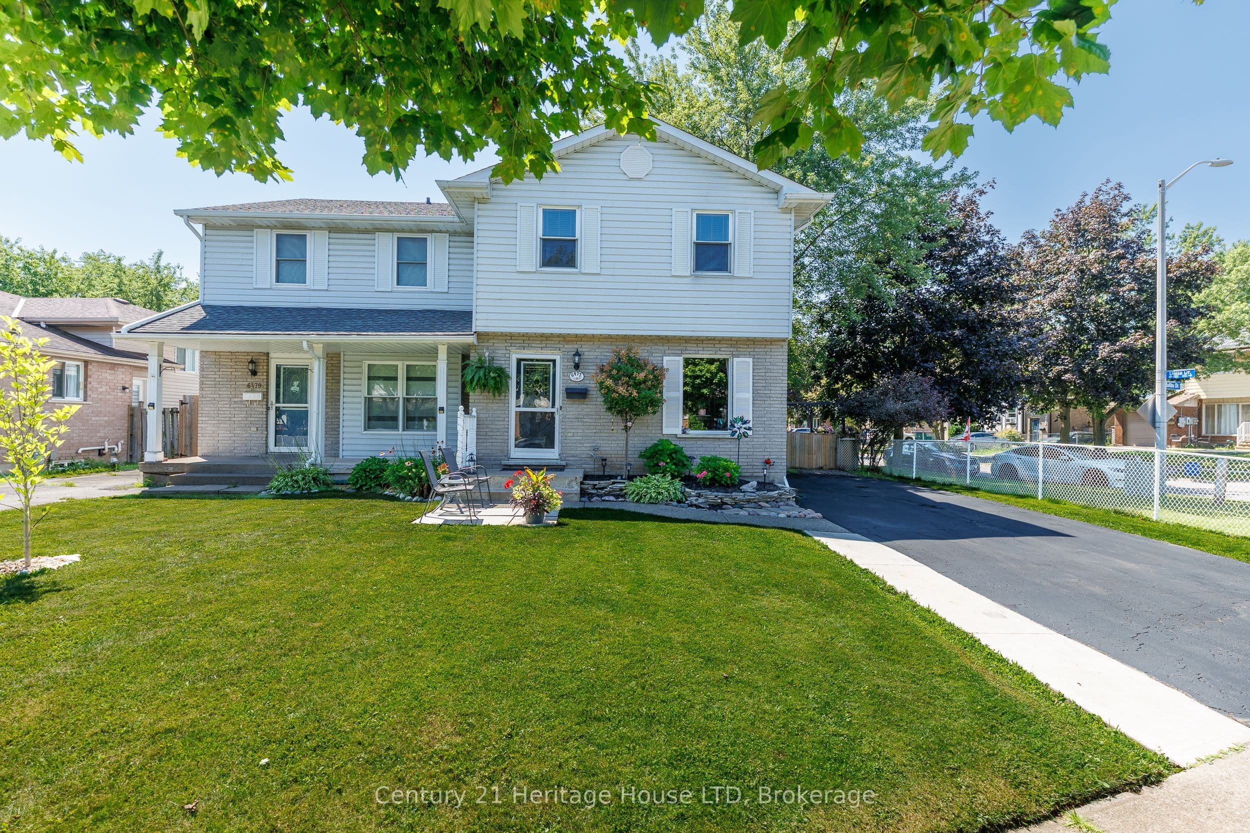 6477 Malibu Drive, Niagara Falls, ON L2H 2W4