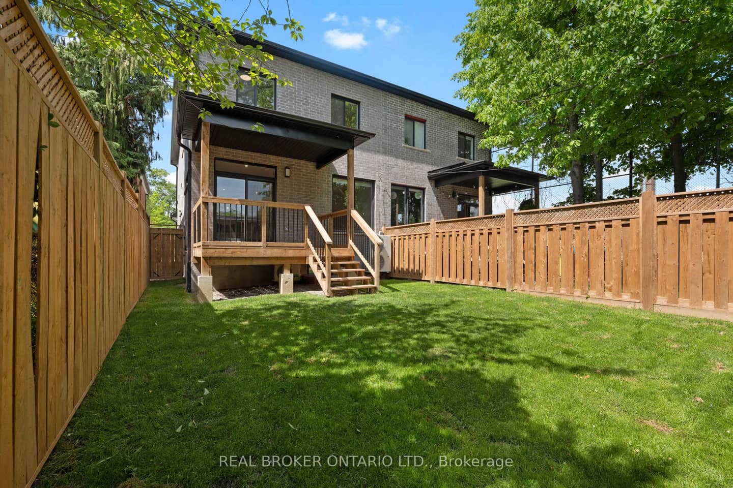 5 Marina Avenue, Toronto, ON M8W 1J8
