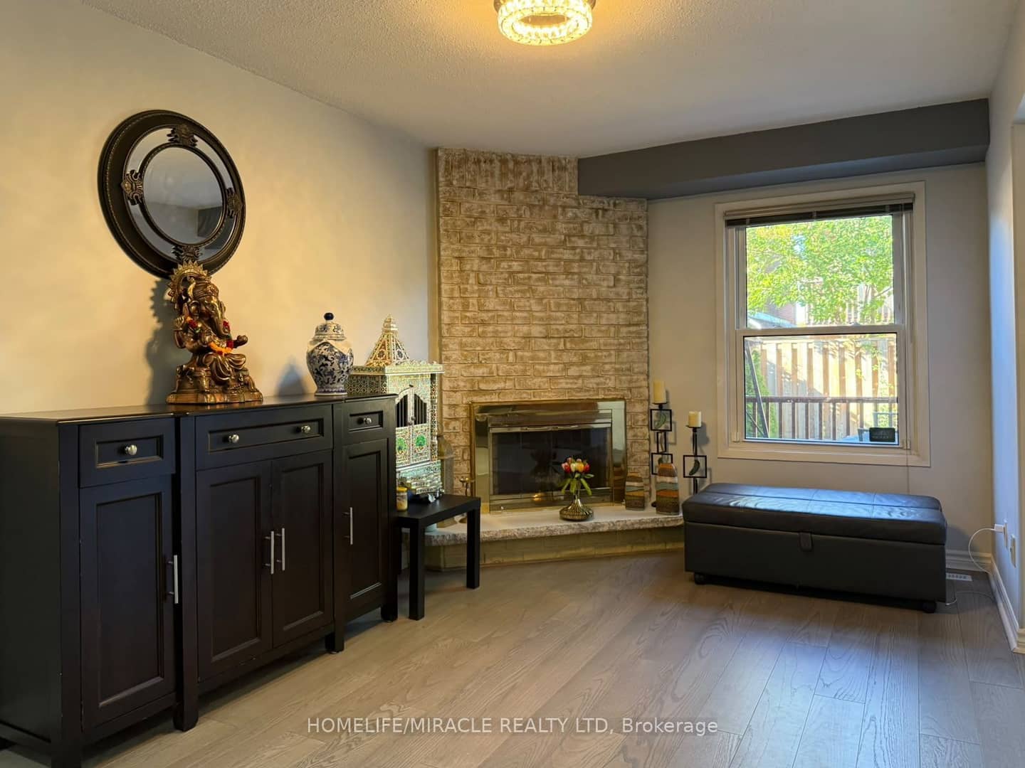 163 Mabley Crescent, Vaughan, ON L4J 2Z7