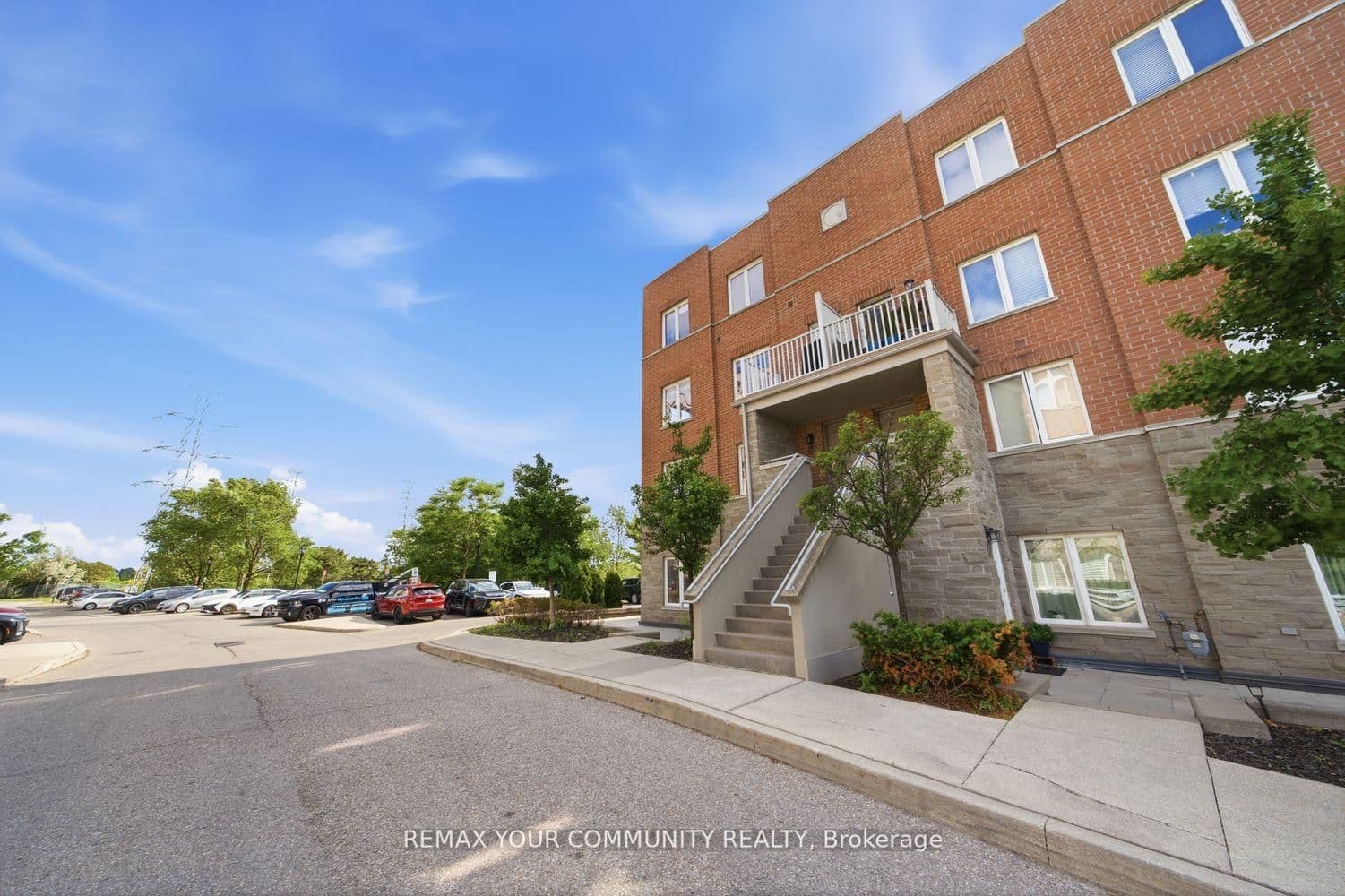 35 Richgrove Drive #204, Toronto, ON M9R 0A3