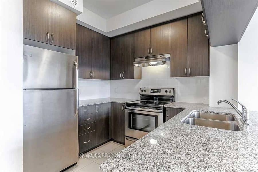 54 SKY HARBOUR Drive 313, Brampton, ON L7A 0A1