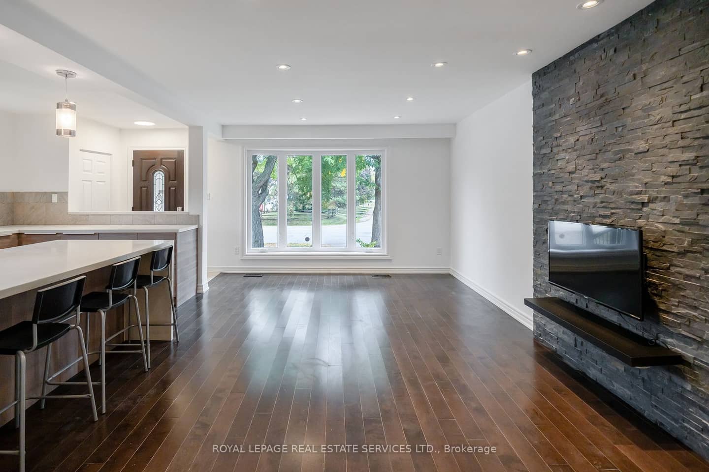 1254 Napier Crescent, Oakville, ON L6H 2A4