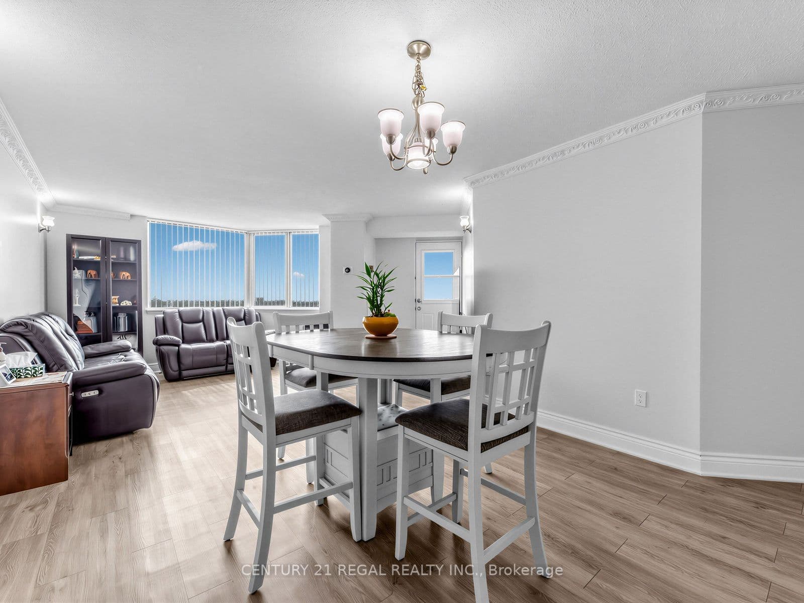 234 Albion Road 2105, Toronto, ON M9W 6A5