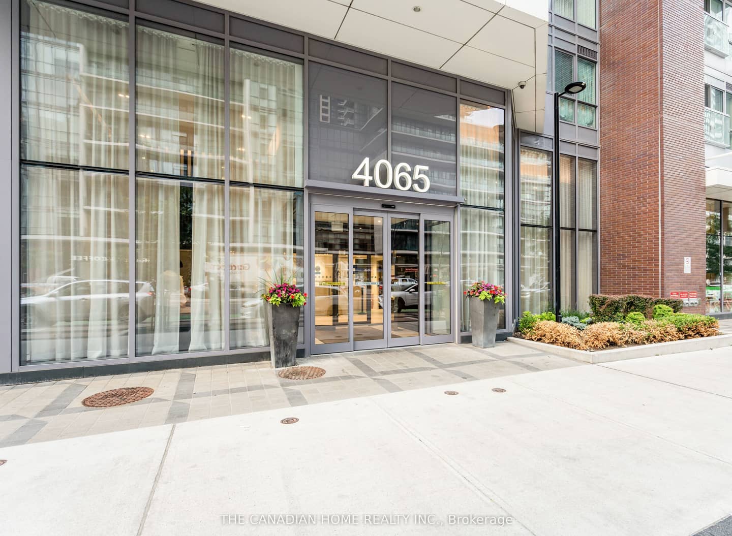 4065 Confederation Parkway 1412, Mississauga, ON L5B 0L4