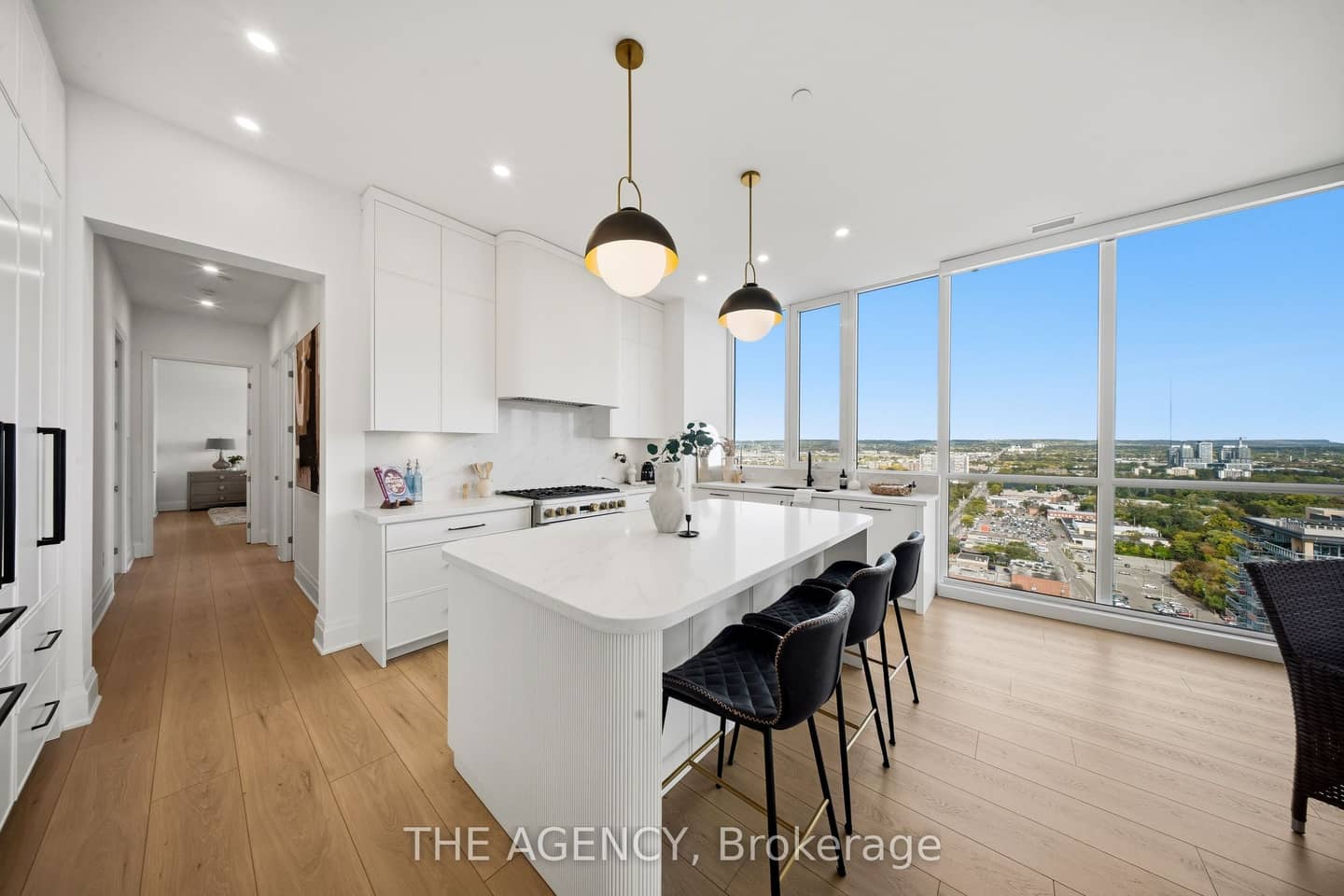 2007 James Street 2201, Burlington, ON L7R 0G7