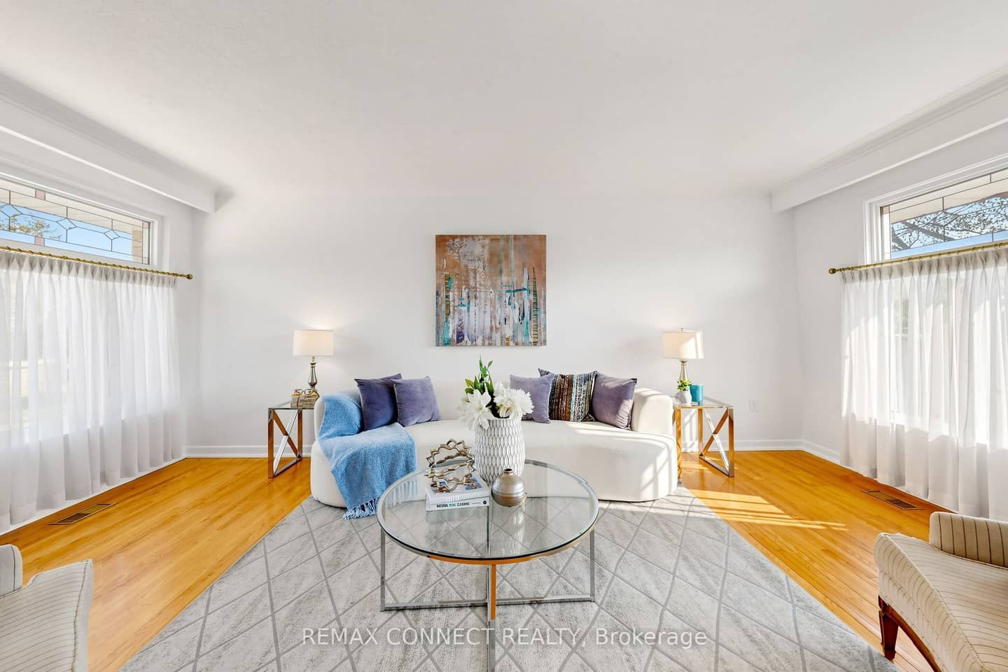 15 Grassington Crescent, Toronto, ON M1G 1X4