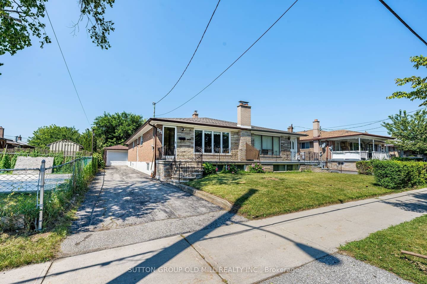 151 Lanyard Road, Toronto, ON M9M 1Z3
