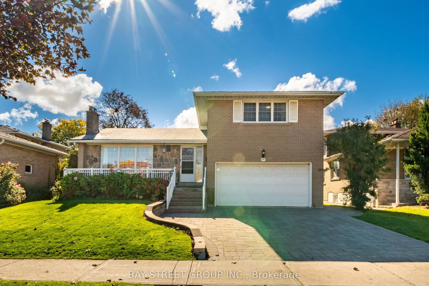 203 Cassandra Boulevard, Toronto, ON M3A 1T5