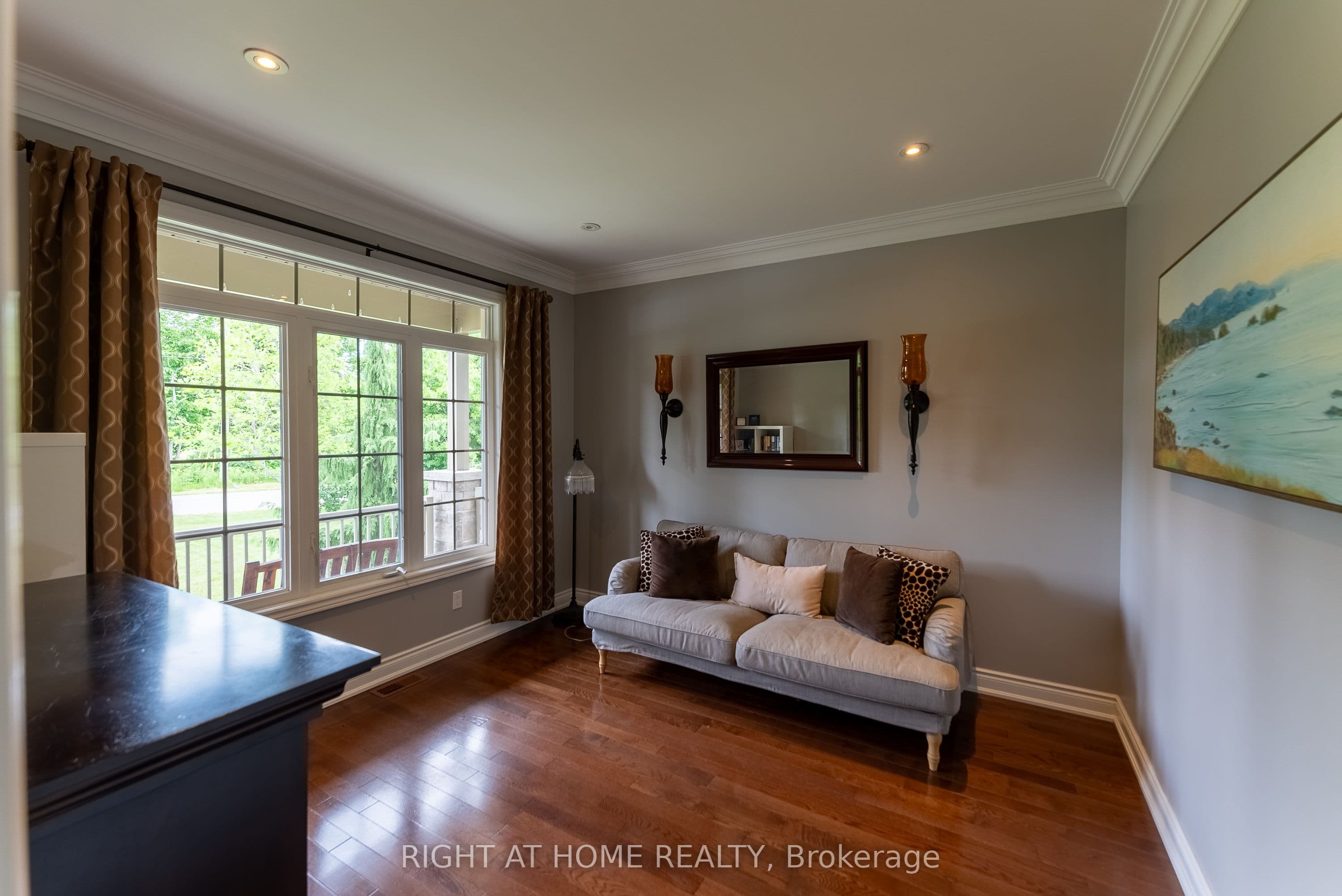 1660 Moyer Avenue, Innisfil, ON L9S 1S8
