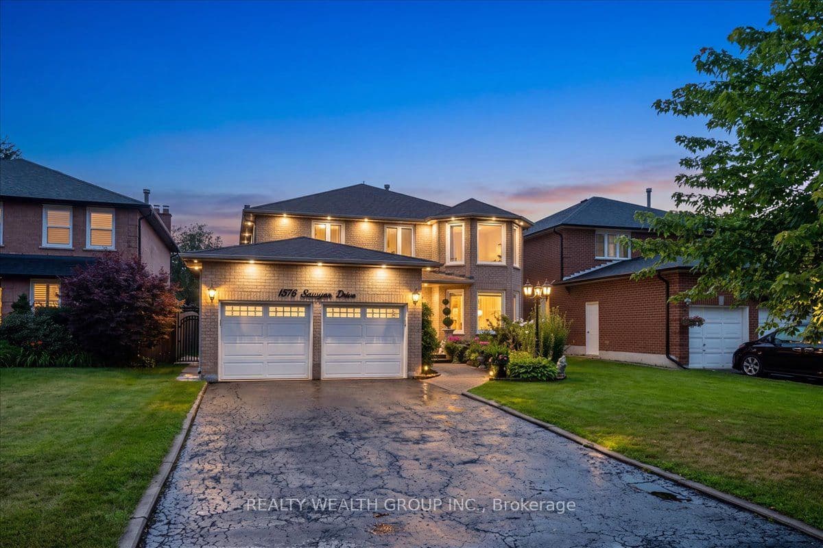 1576 Saugeen Drive, Pickering, ON L1V 6K8