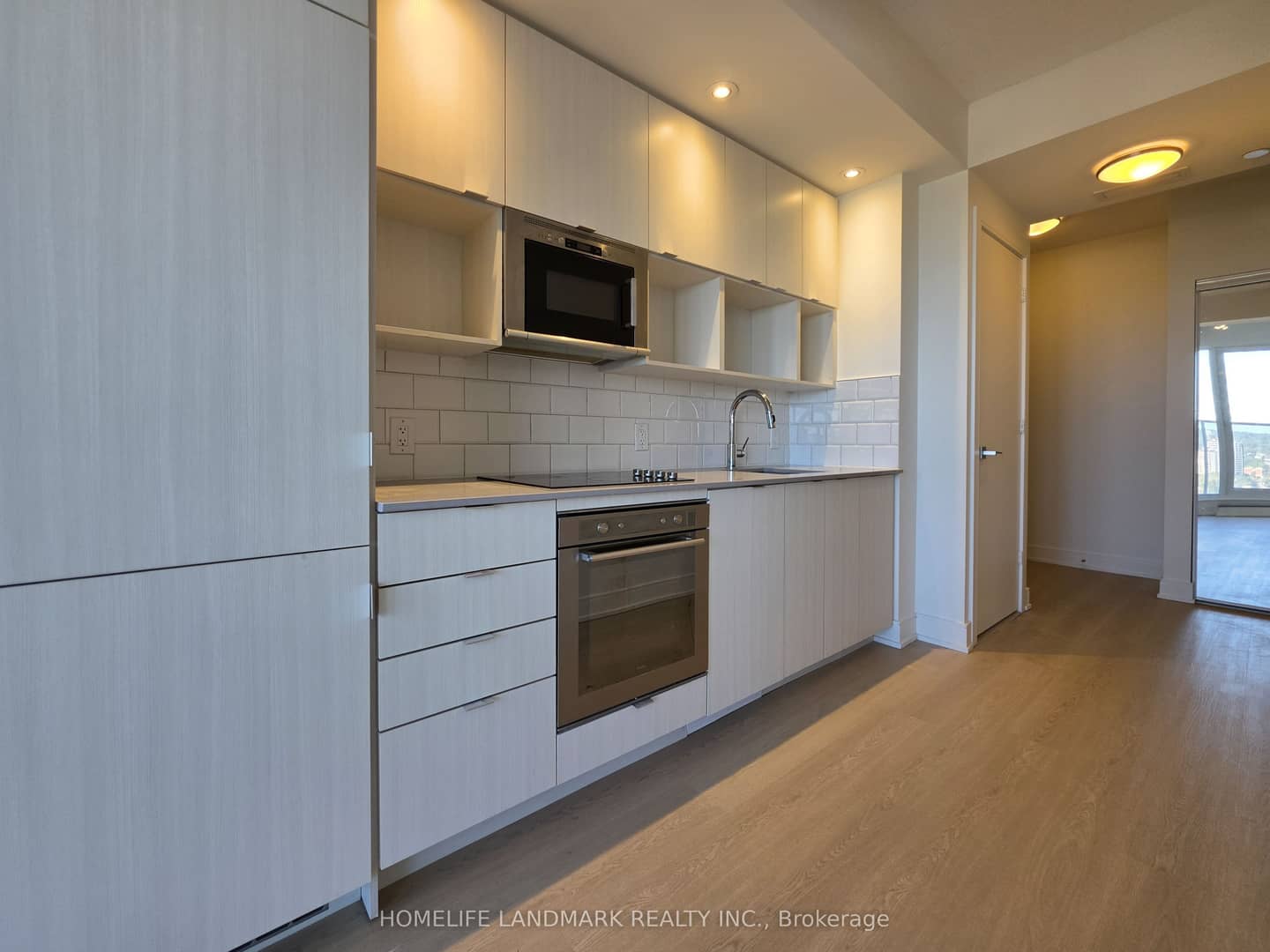89 Mcgill Street 2507, Toronto, ON M5B 0B1