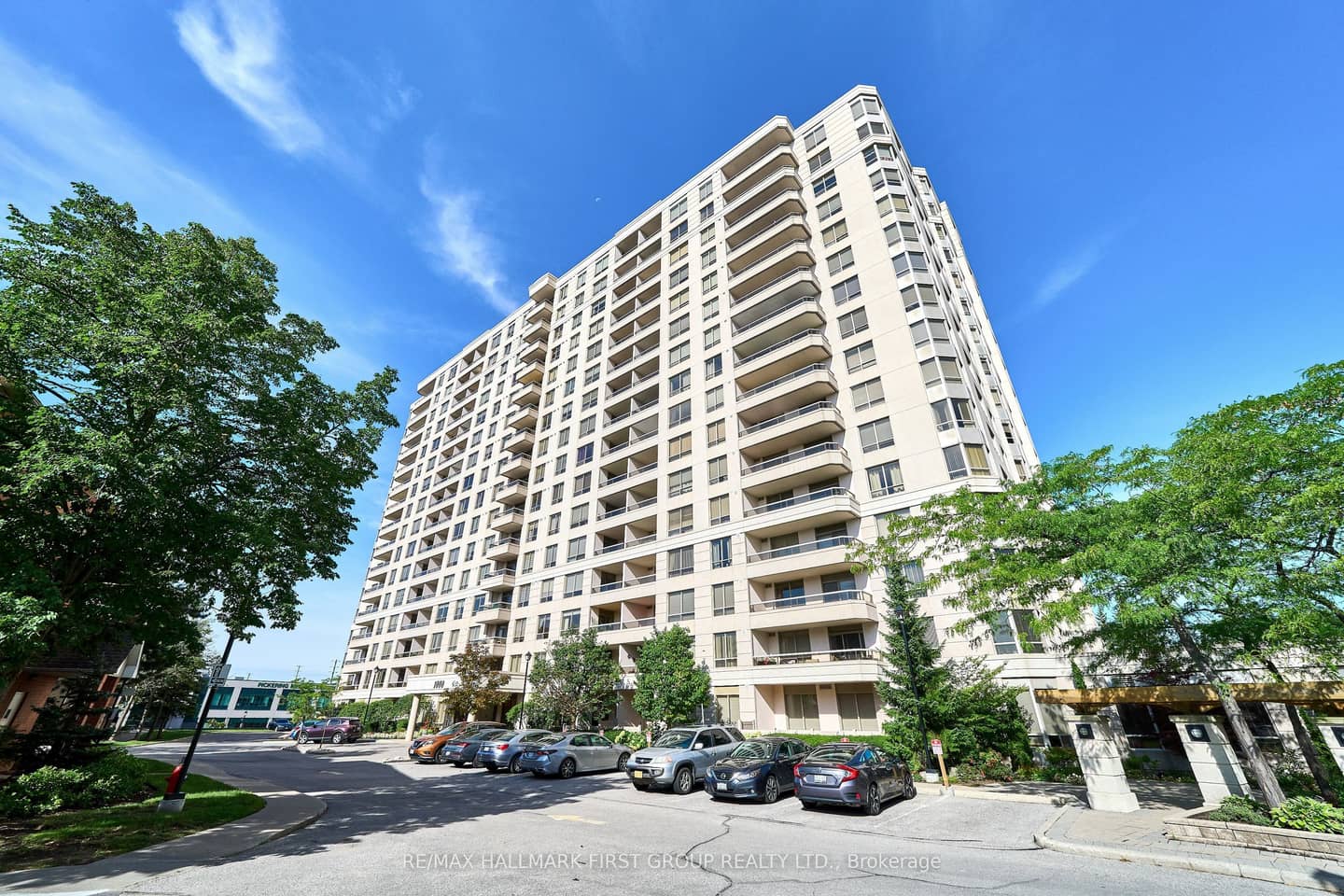 1000 The Road N 1411, Pickering, ON L1V 6V4