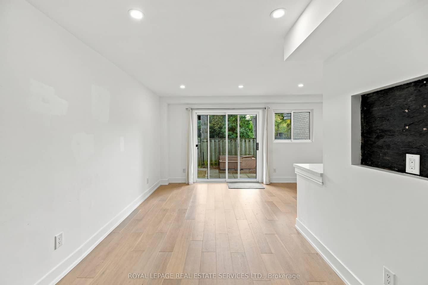 400 Mississauga Valley Boulevard 53, Mississauga, ON L5A 3N6