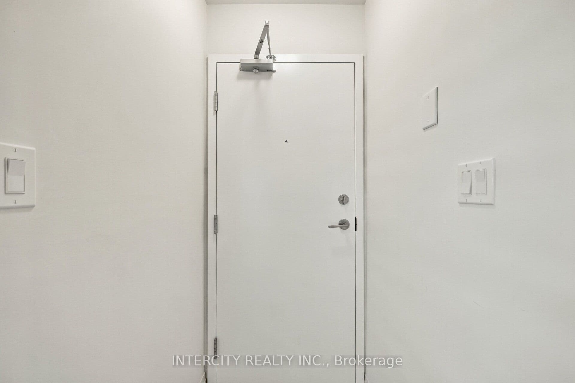 235 Mclevin Avenue 4, Toronto, ON M1B 0E8