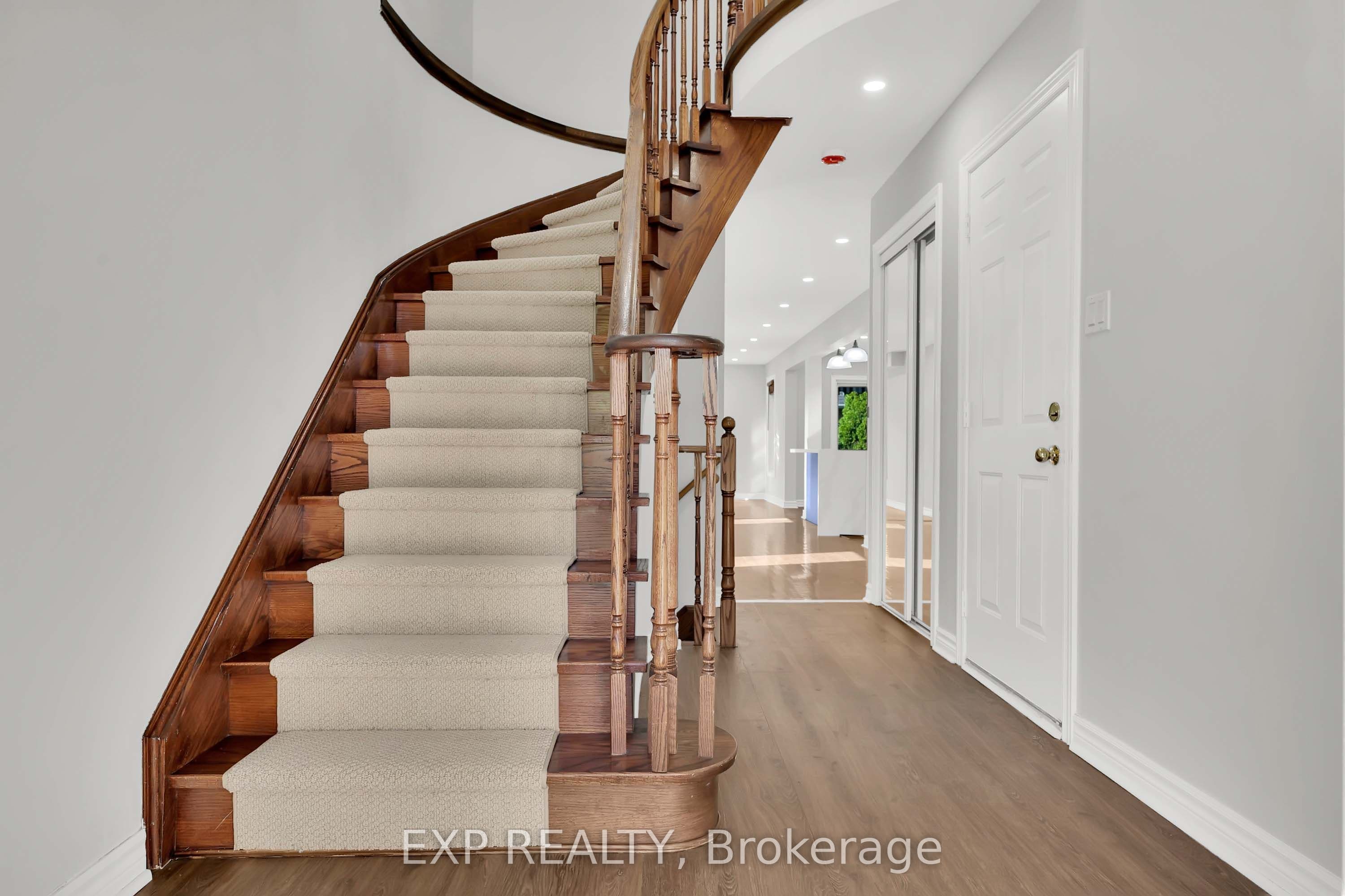 6 Purdy Crescent W, Toronto, ON M9N 3X8