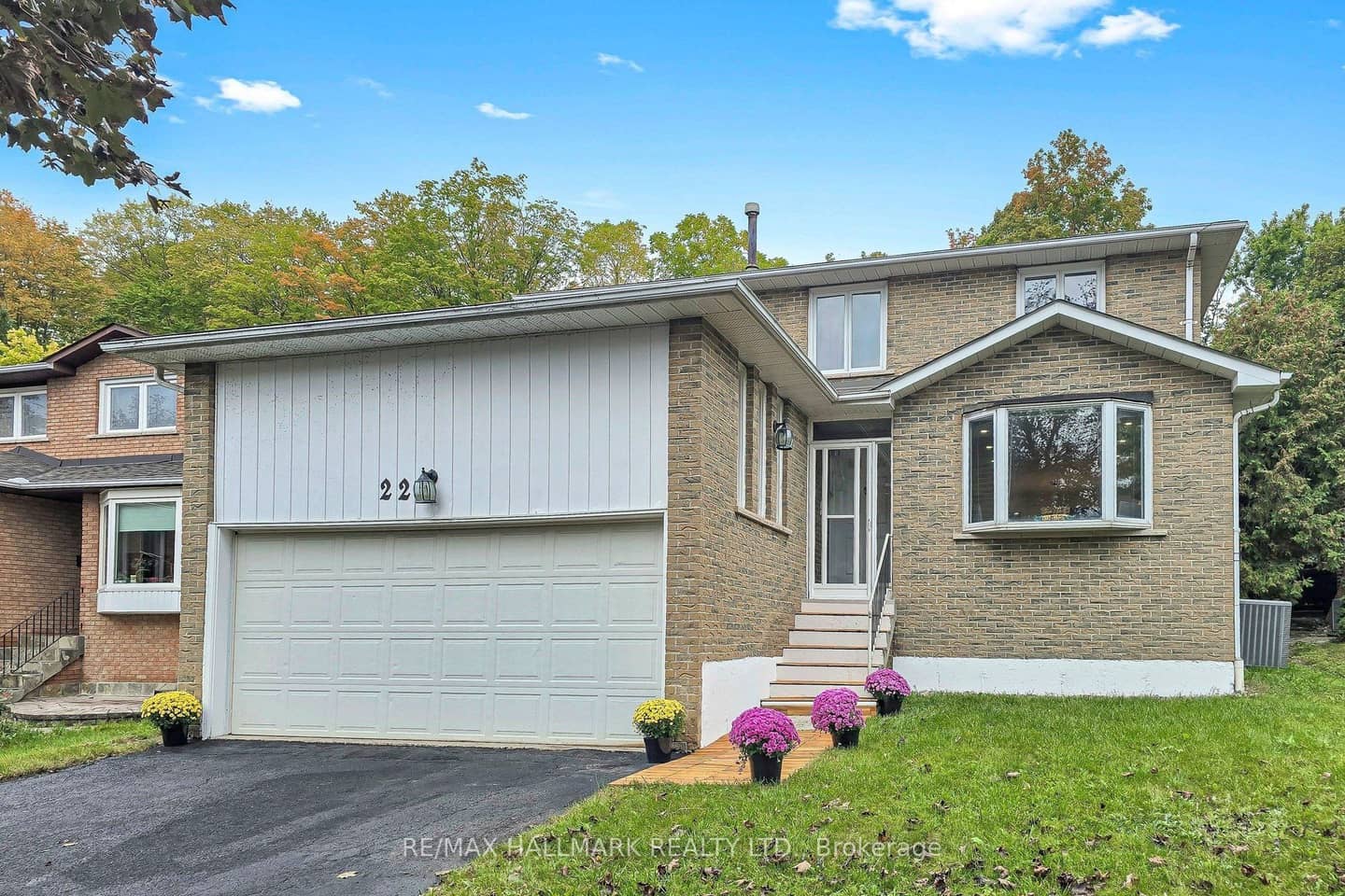 22 Pining Road, Markham, ON L3T 5N6