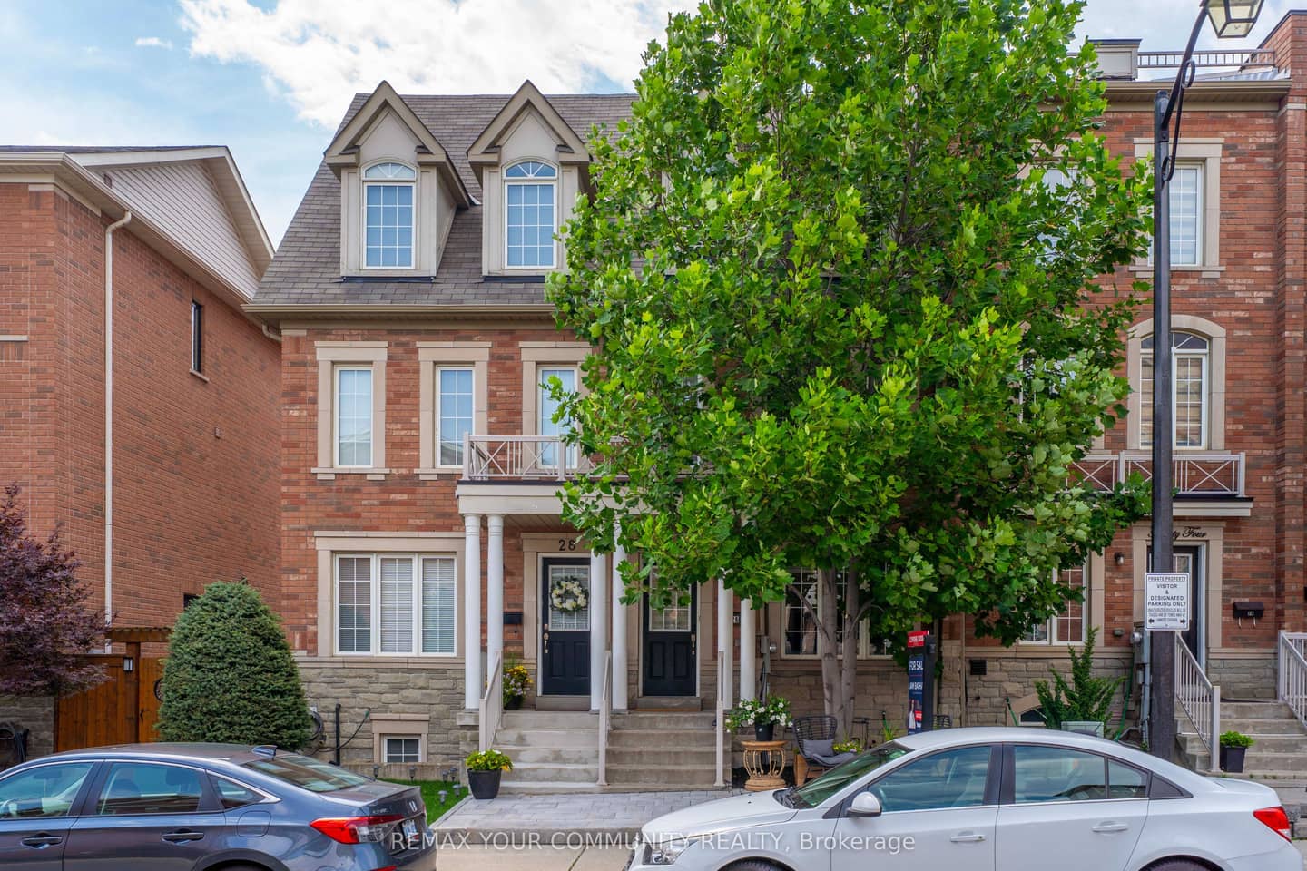 26 Ted Wray Circle, Toronto, ON M3L 0G5
