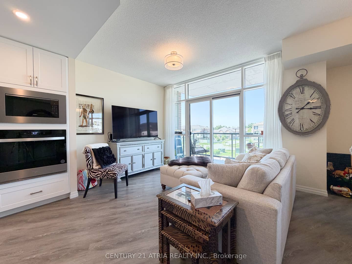 460 William Graham Drive 317, Aurora, ON L4G 1X9