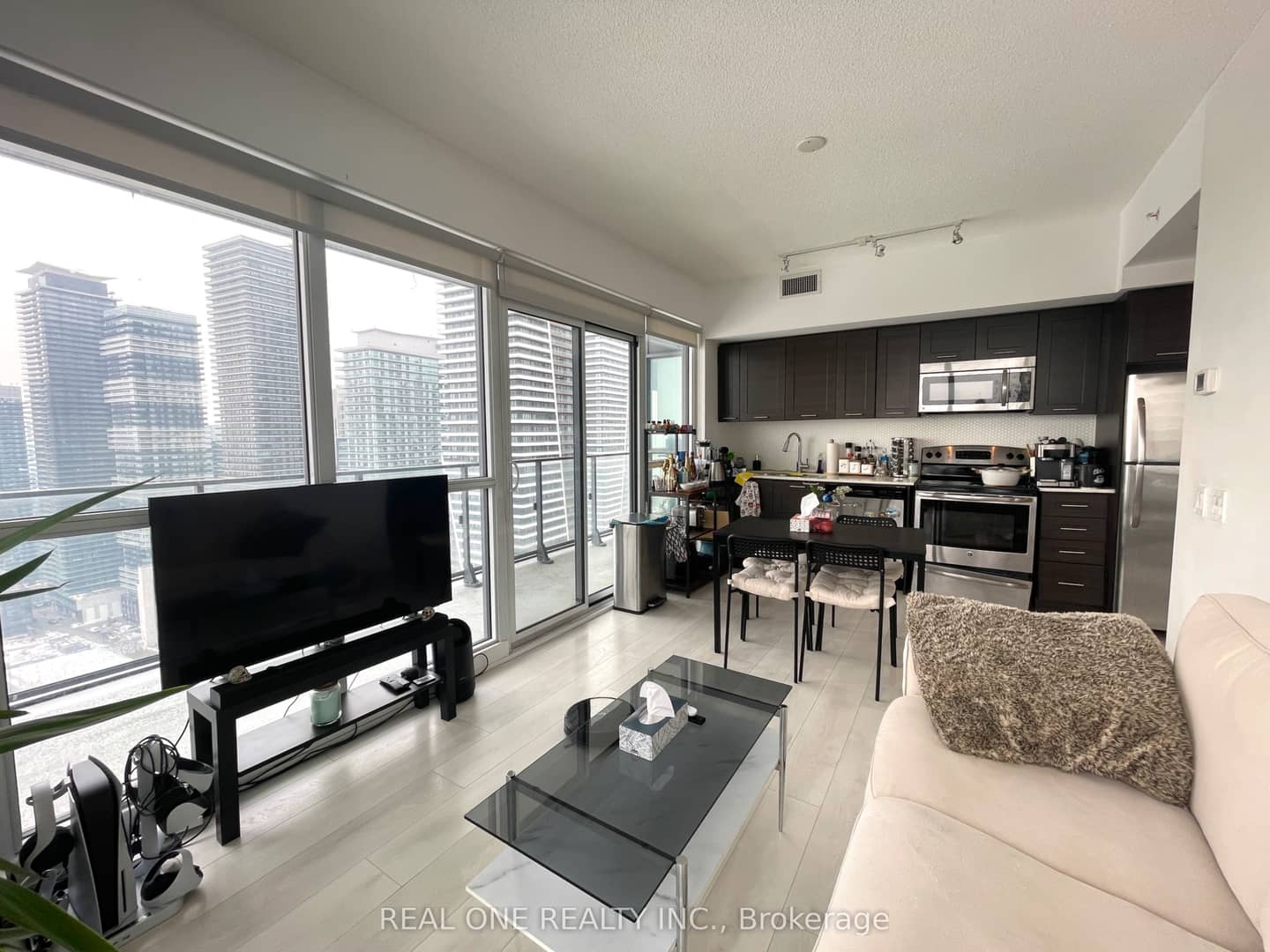 2200 Lake Shore Boulevard W 3907, Toronto, ON M8V 1A4