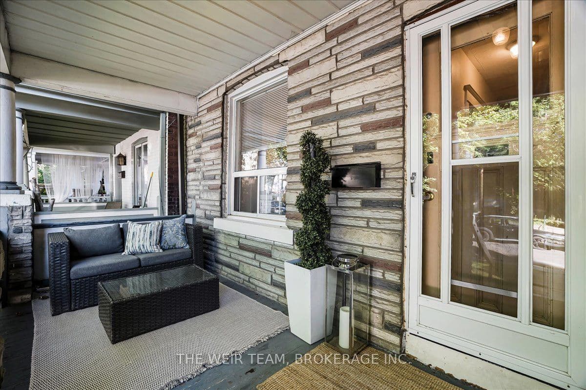 251 Ashdale Avenue, Toronto, ON M4L 2Y8