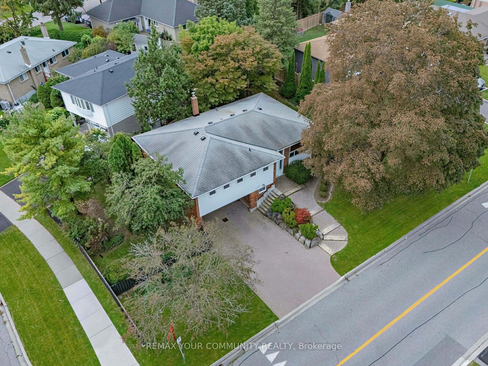 182 Bay Thorn Drive, Markham, ON L3T 3V5