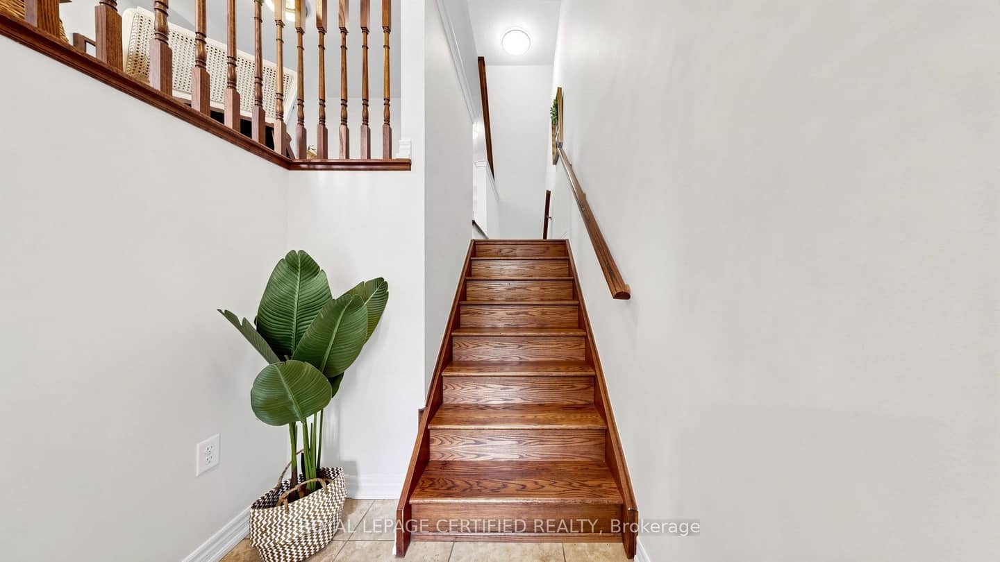 1380 Granrock Crescent, Mississauga, ON L5V 0E1
