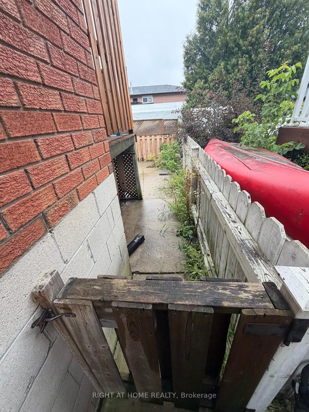 388 Parkwood Avenue Basement, Bradford West Gwillimbury, ON L3Z 2W9