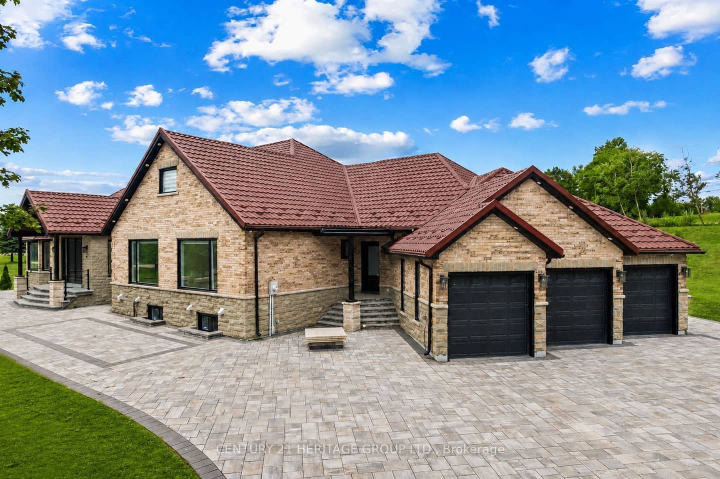 4 Loch Erne Lane, King, ON L0G 1N0