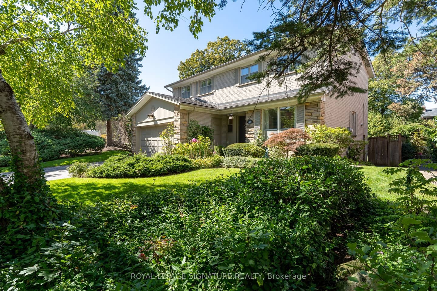 38 Danville Drive, Toronto, ON M2P 1J1
