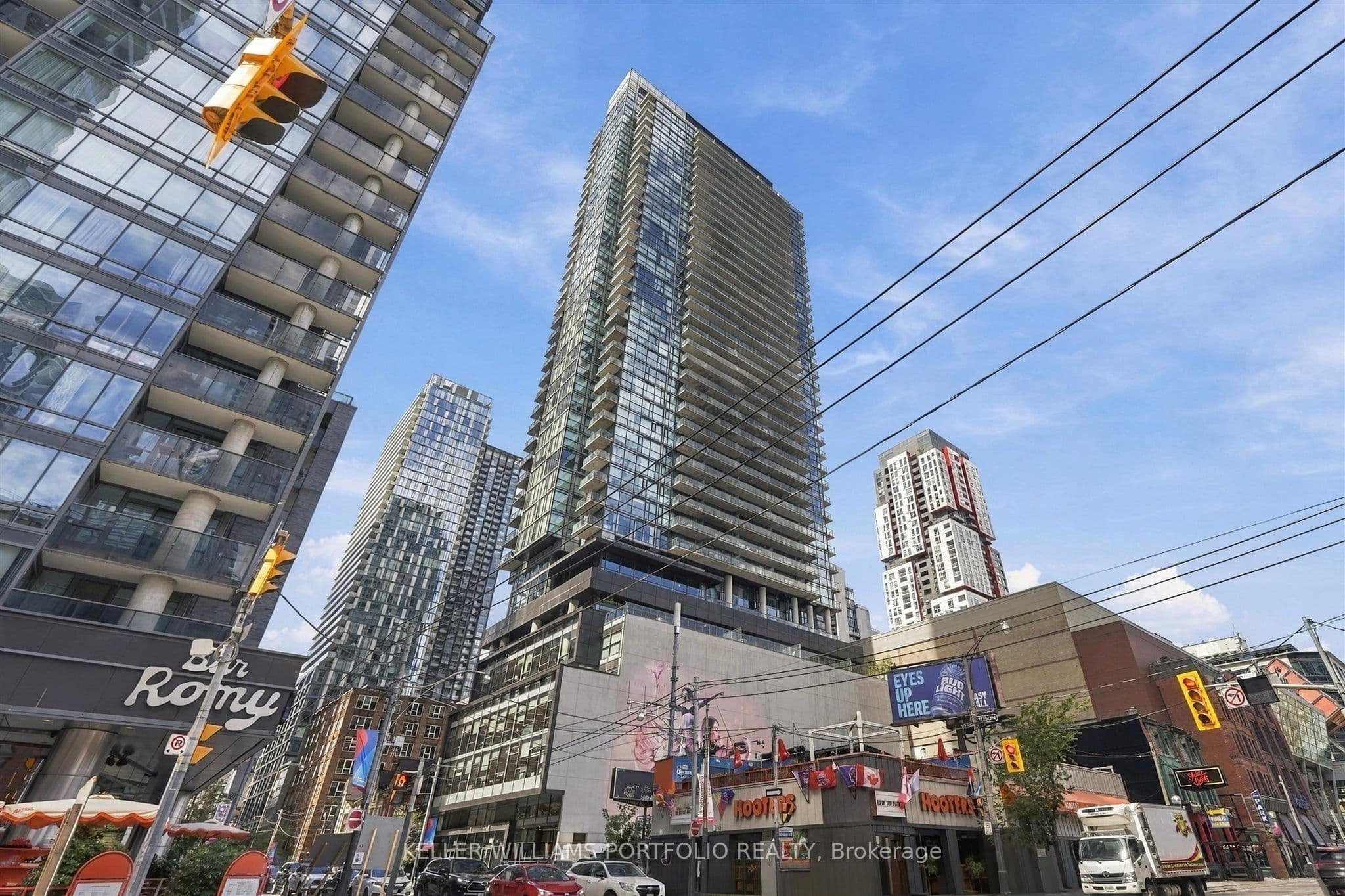 290 Adelaide Street 3001, Toronto, ON M5V 0P3
