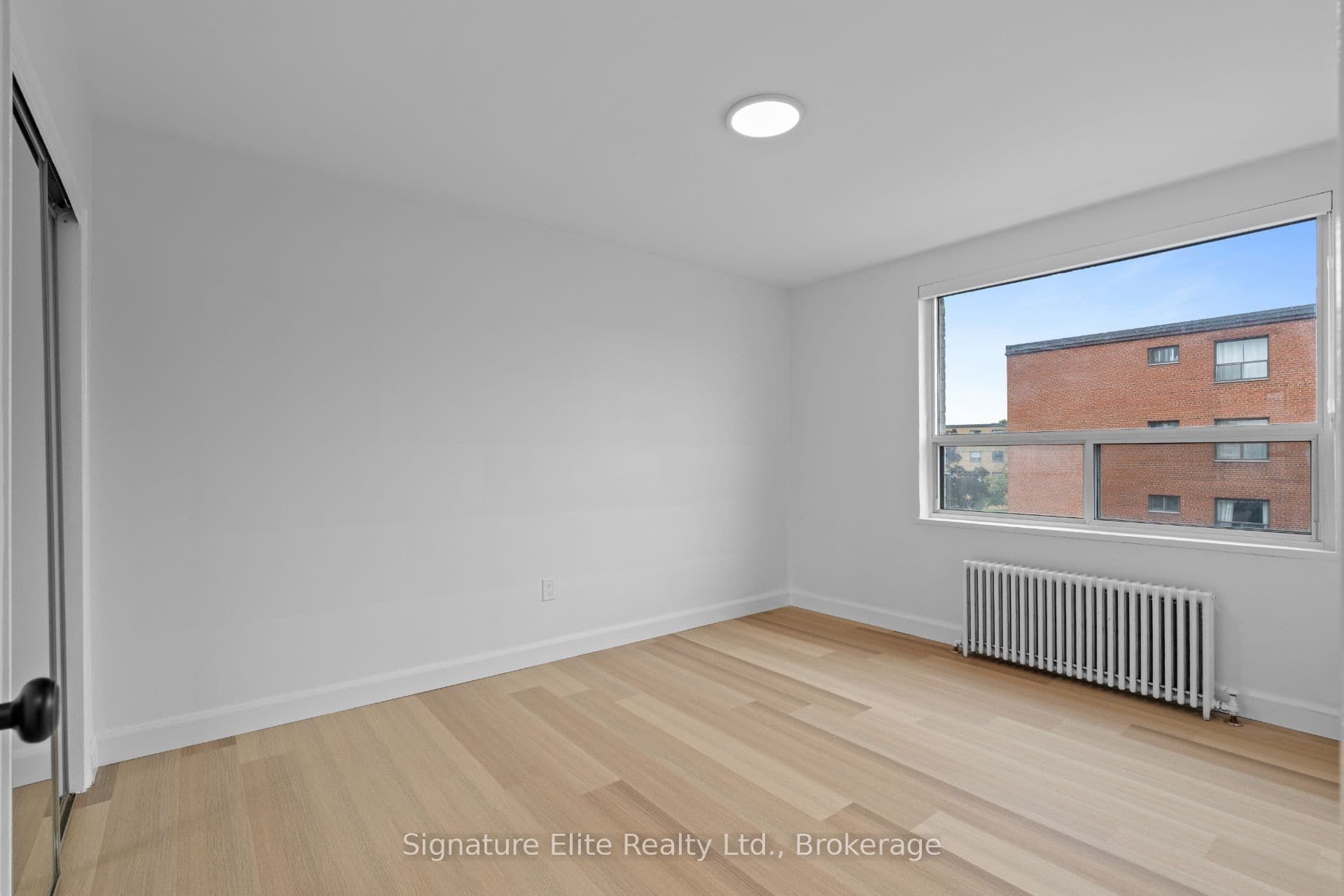 3 Swift Drive 301, Toronto, ON M4A 2A3