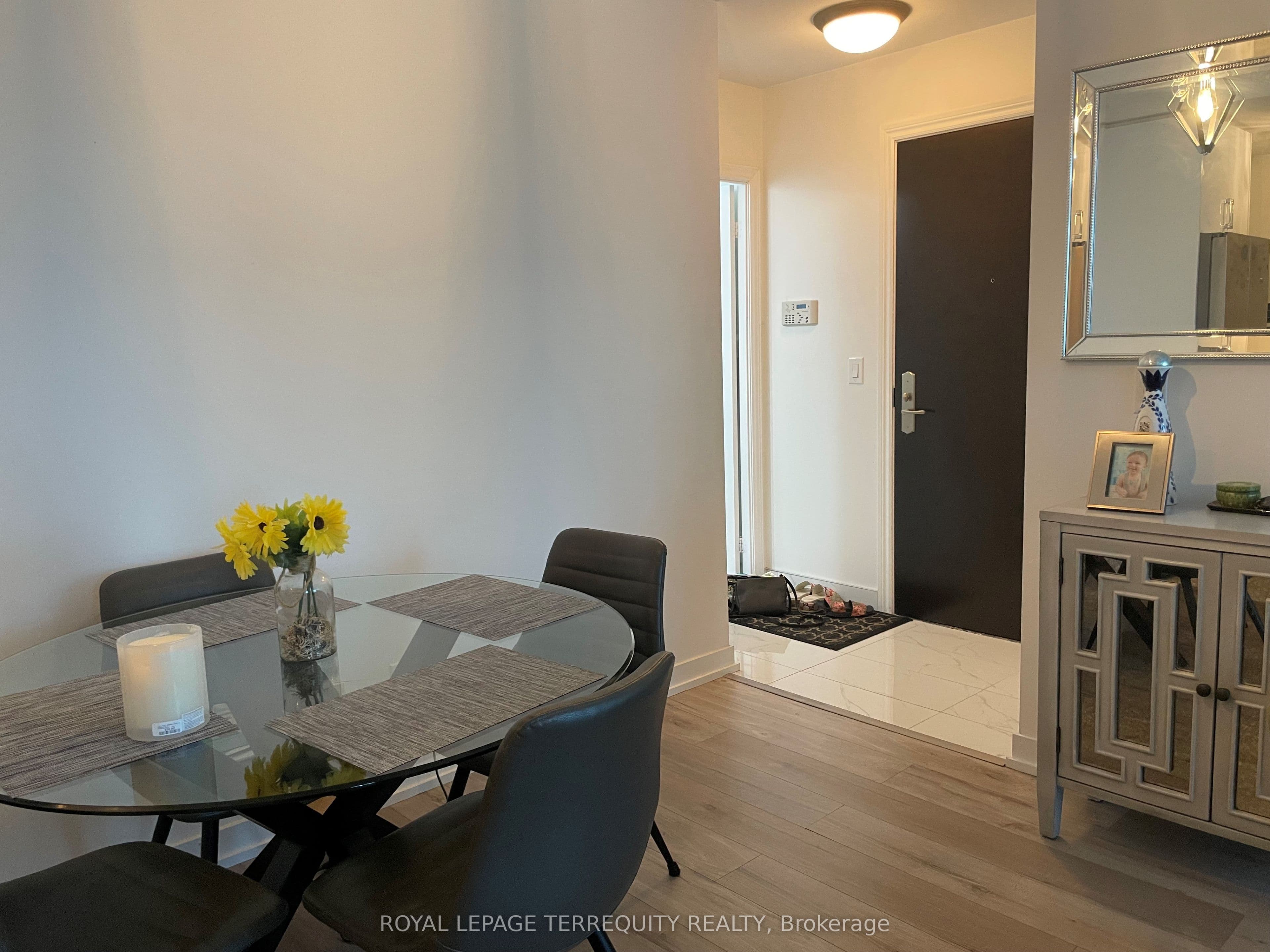 1135 Royal York Road 218, Toronto, ON M9A 0C3