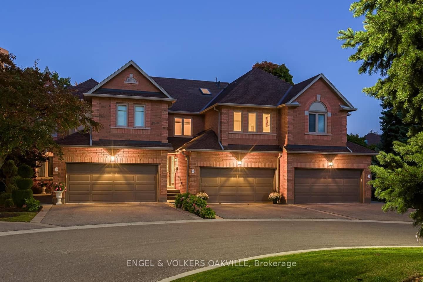1905 Broad Hollow Gate 18, Mississauga, ON L5L 3T4