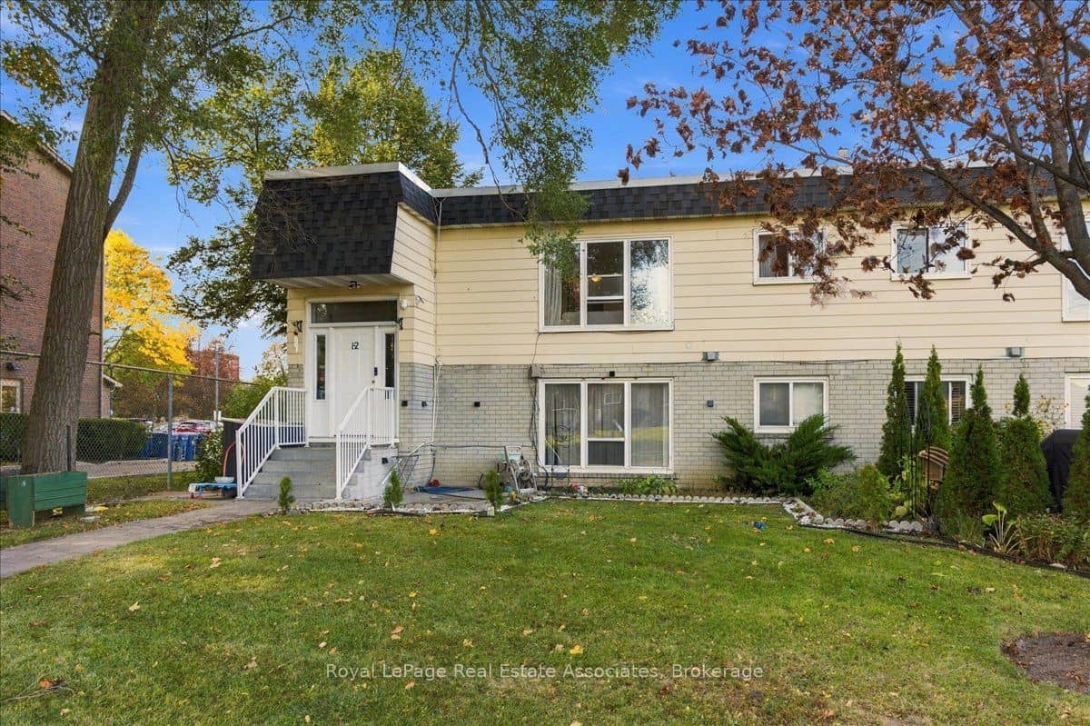 540 Mary Street E 1-4, Whitby, ON L1N 2R1