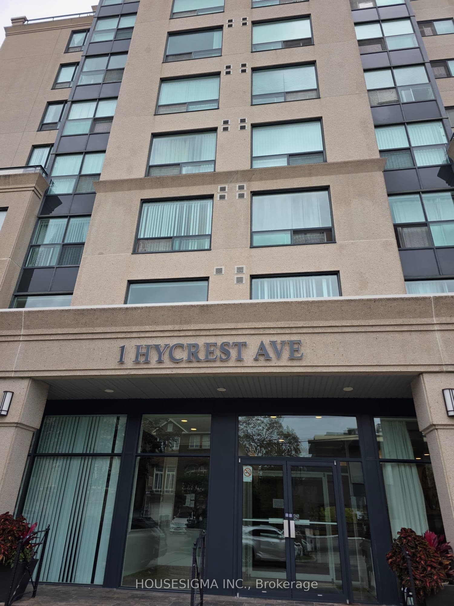 1 Hycrest Avenue 101, Toronto, ON M2N 6V8