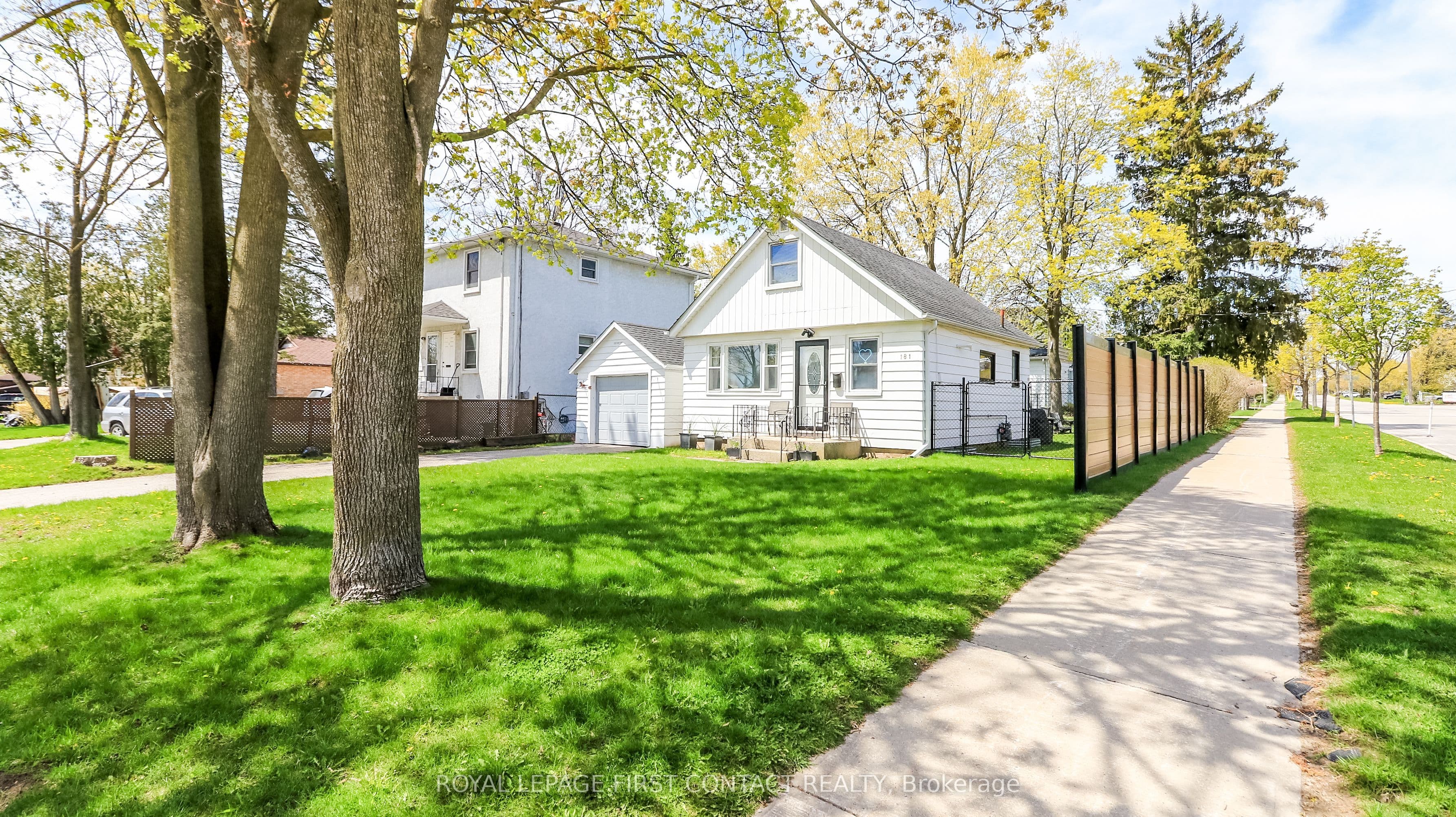 181 Napier Street, Barrie, ON L4M 1W9
