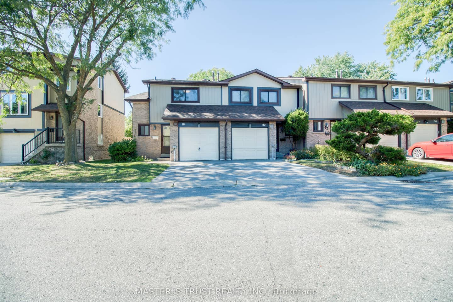 29 Fundy Bay Boulevard 18, Toronto, ON M1W 3A2