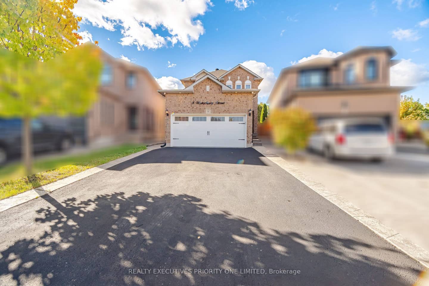 8 Waterbury Street, Caledon, ON L7E 1X2
