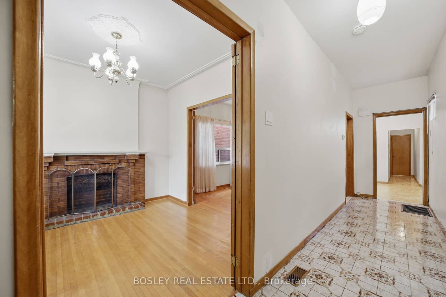 44 Conway Avenue, Toronto, ON M6E 1H2