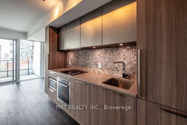 85 Wood Street 1617, Toronto, ON M4Y 0E8