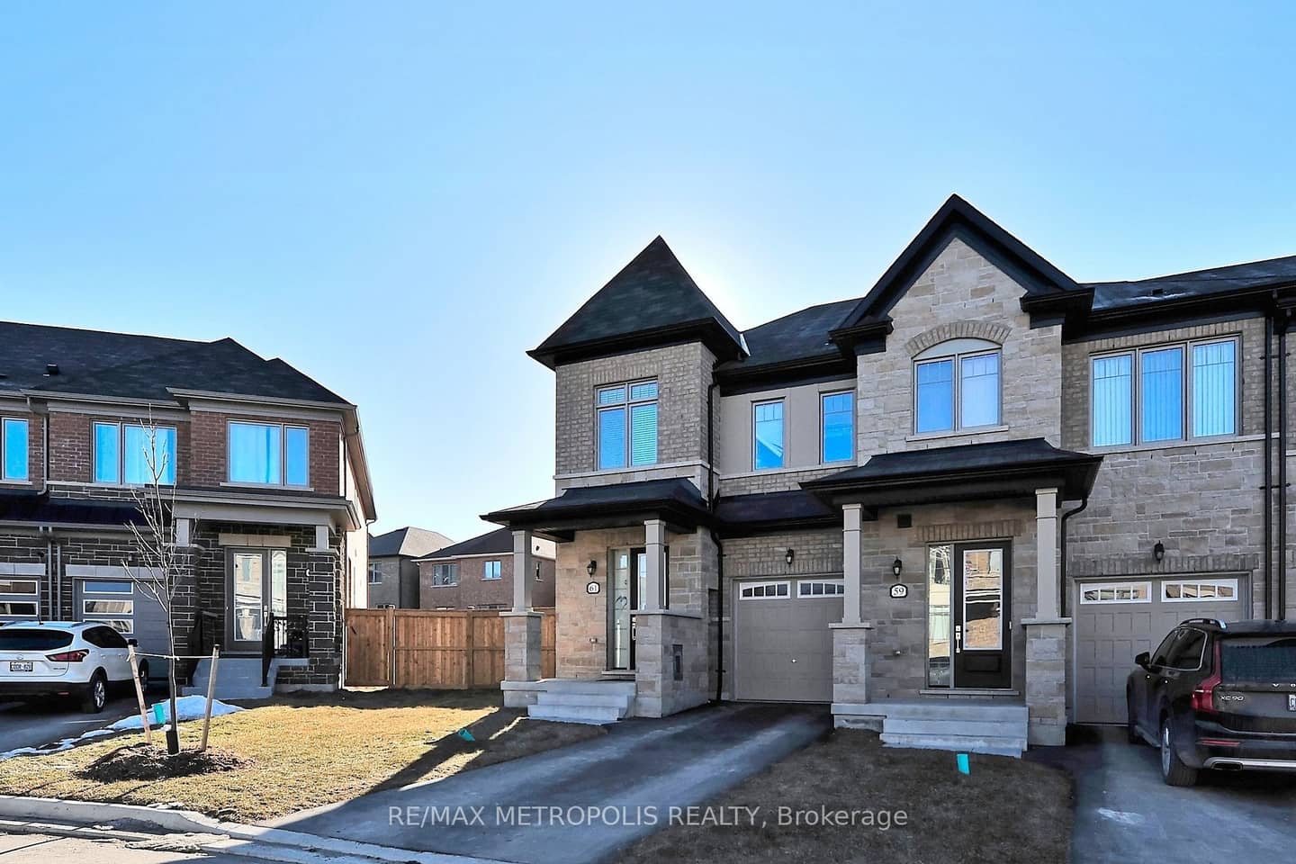 61 Seedling Crescent, Whitchurch-Stouffville, ON L4A 4V5