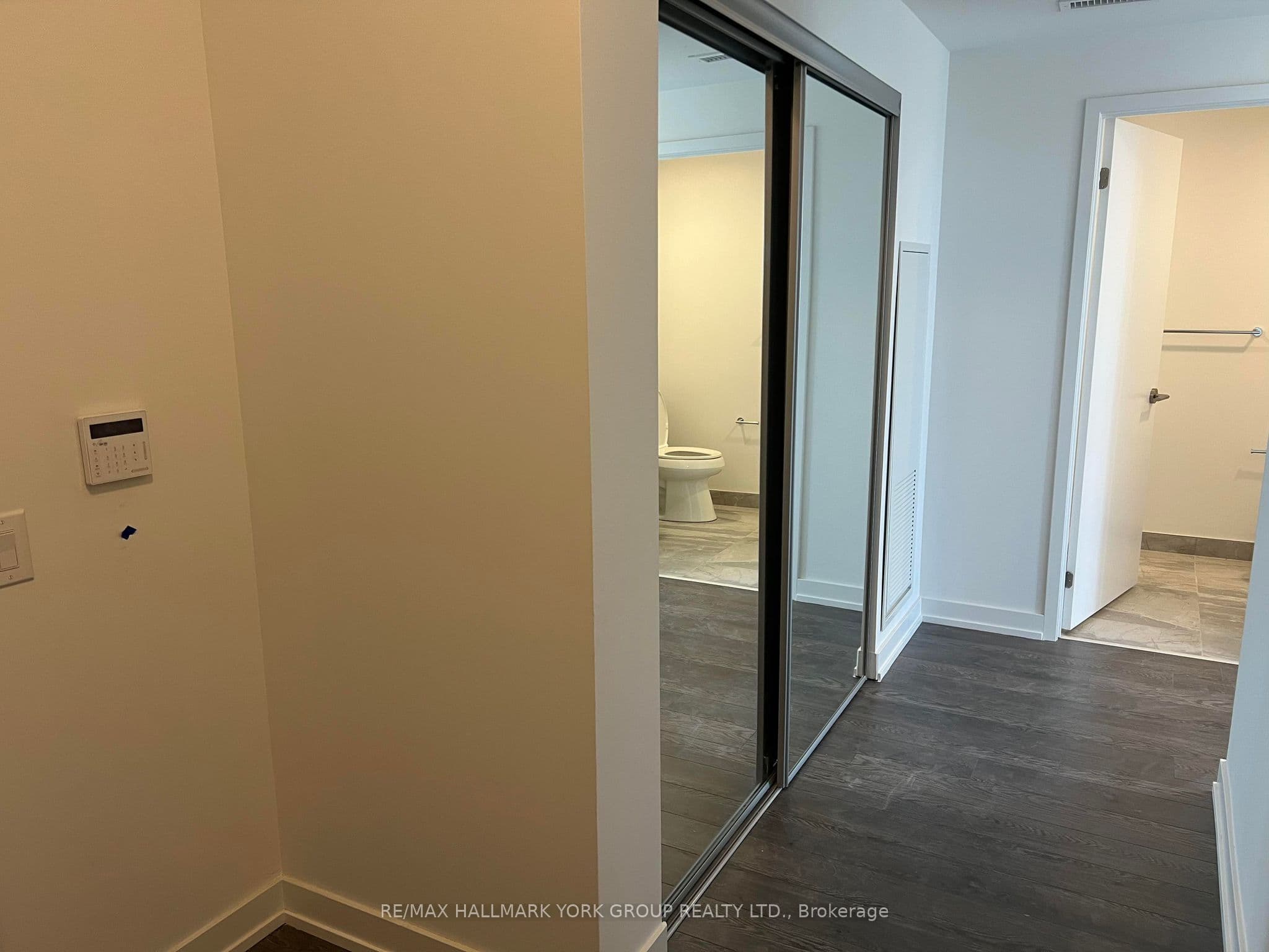 20 O'Neill Road 1523, Toronto, ON M3C 0R2