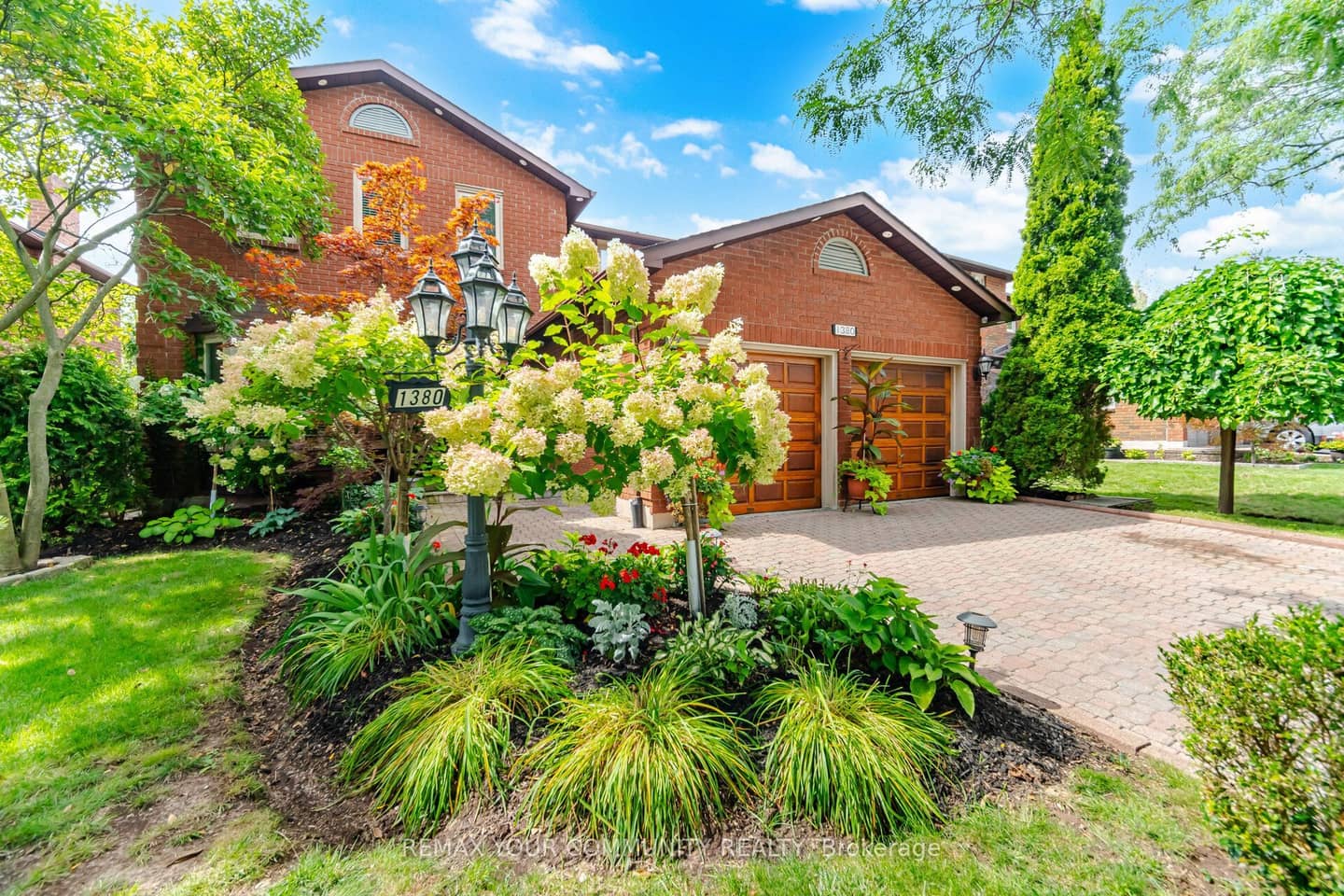1380 Bishopstoke Way, Oakville, ON L6J 7A5