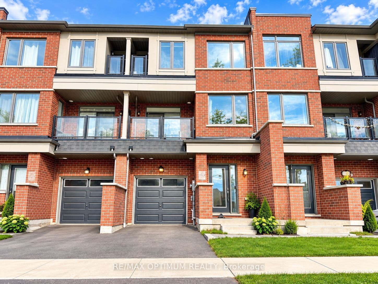 2004 Cameron Lott Crescent, Oshawa, ON L1L 0S1