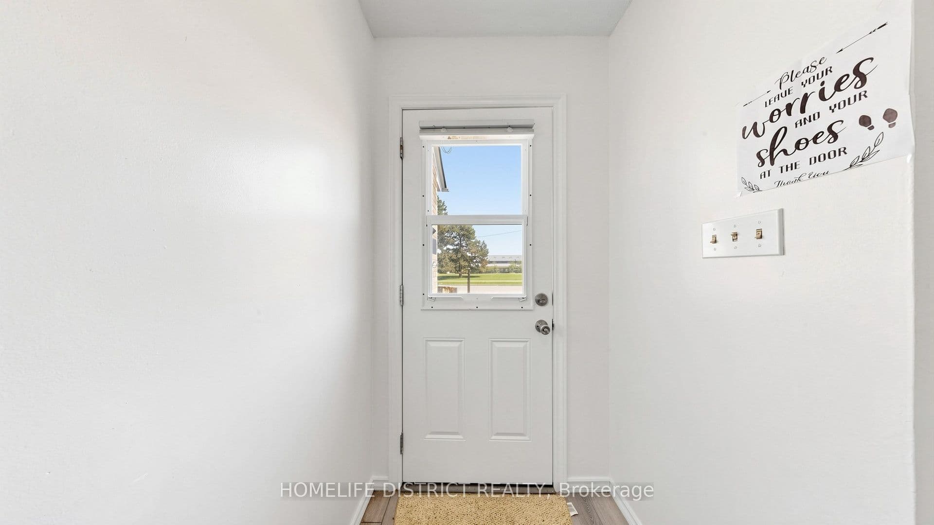 424 Chaleur Avenue, Oshawa, ON L1J 6N7