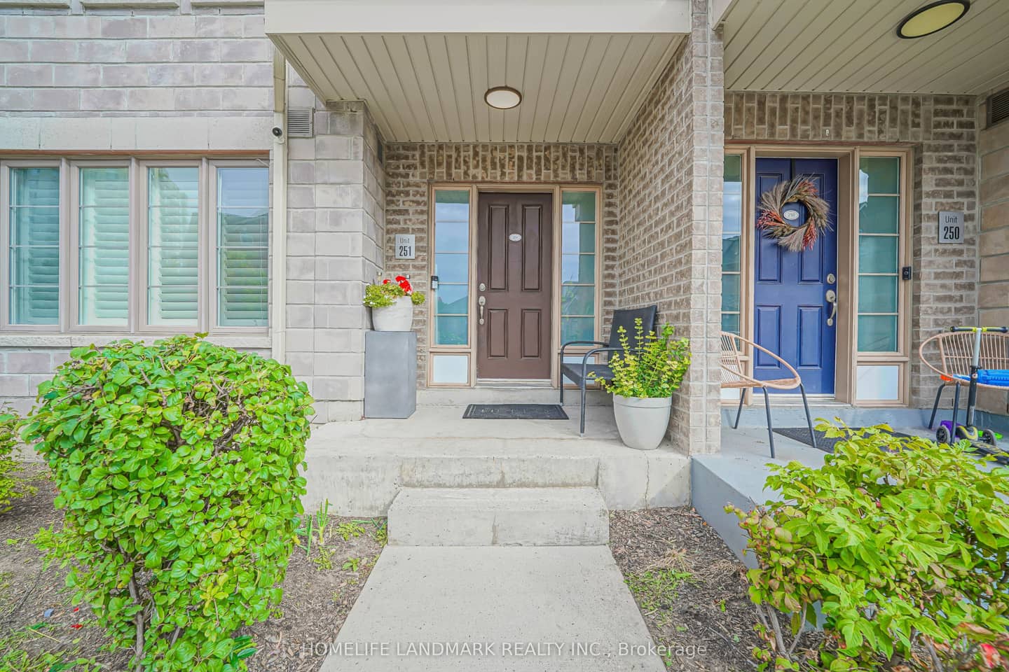 60 Parrotta Drive 251, Toronto, ON M9M 0E5